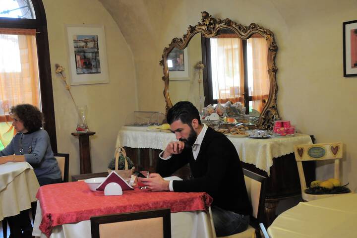 Breakfast area