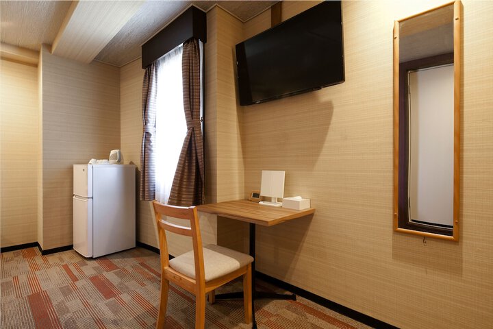Room 21 of 122