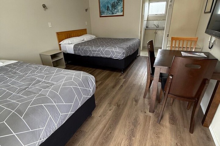 Room 6 of 23