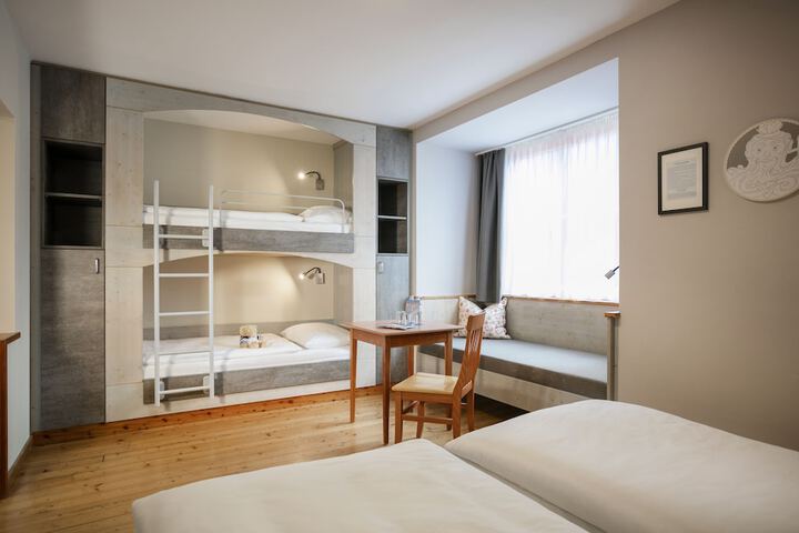 Room 18 of 59