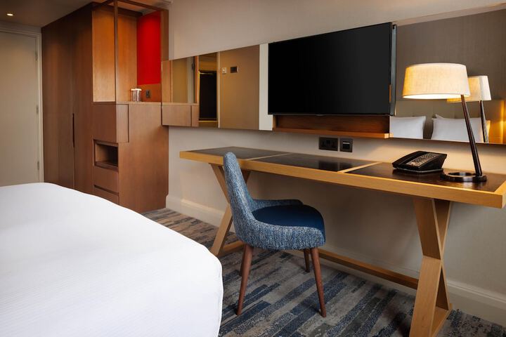 Room 25 of 105