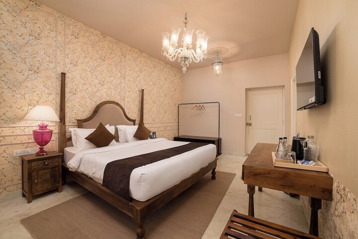 Room 21 of 74