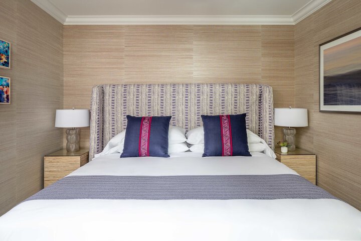 Room 7 of 28