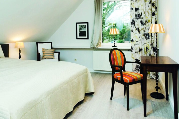 Room 6 of 43