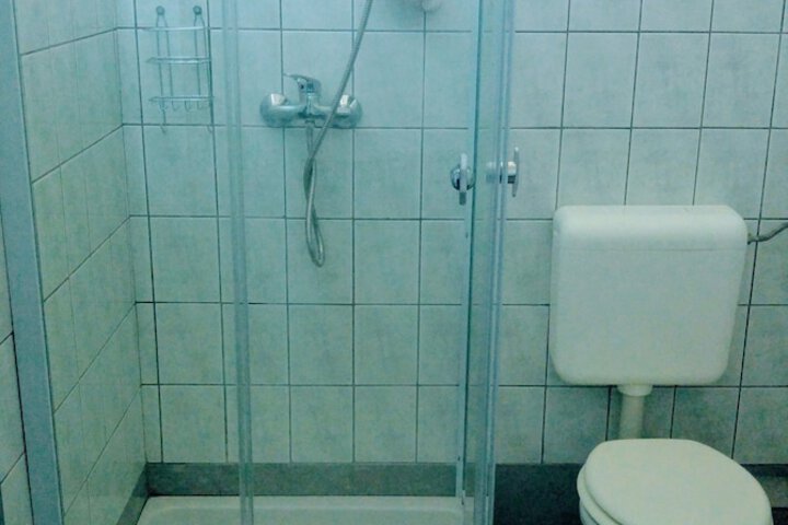 Room 7 of 7