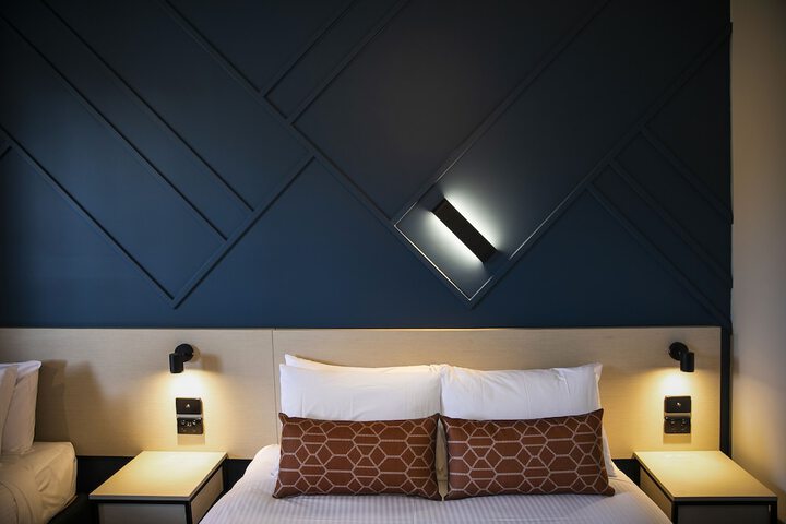 Room 5 of 27