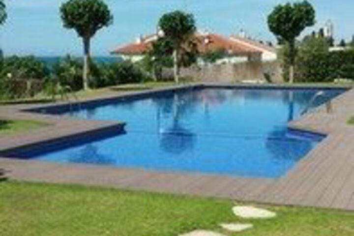 Pool 17 of 25