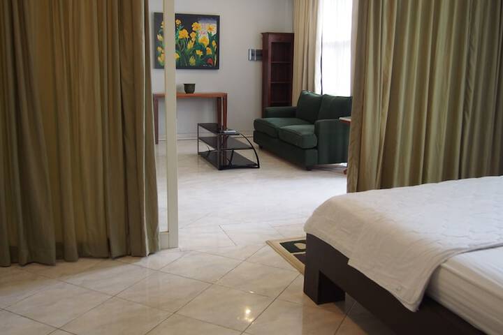 Room 2 of 17
