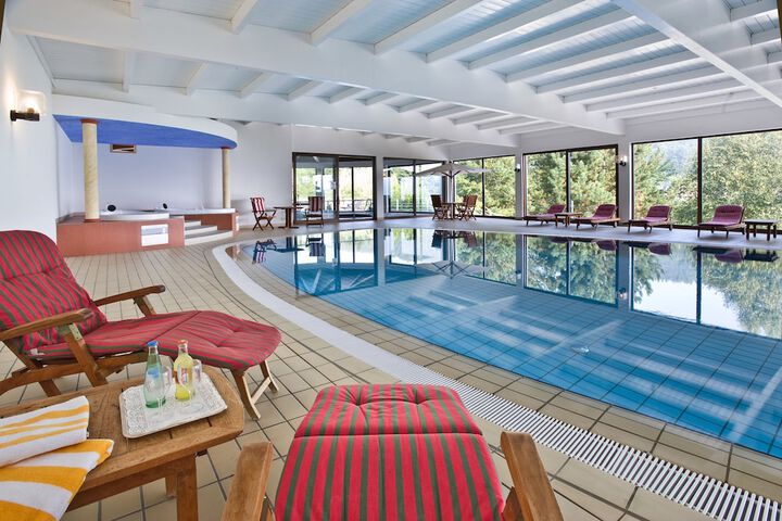 Pool 40 of 63