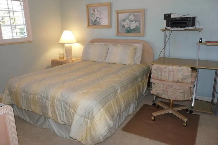 Room 5 of 24