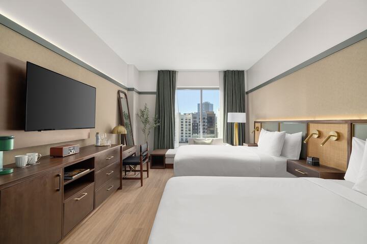Room 4 of 13