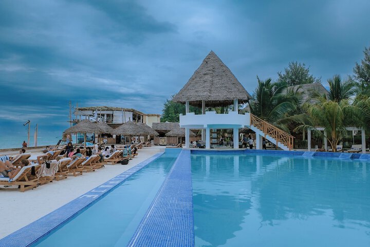Pool 24 of 55