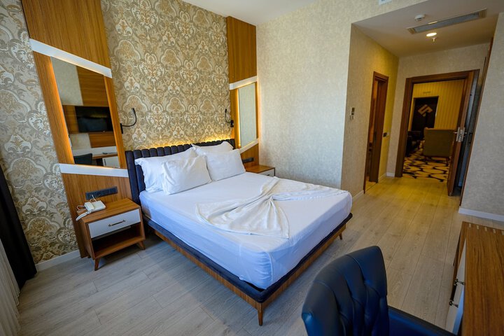 Room 16 of 45