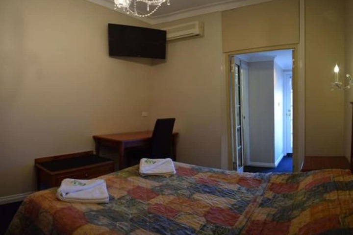 Room 45 of 98