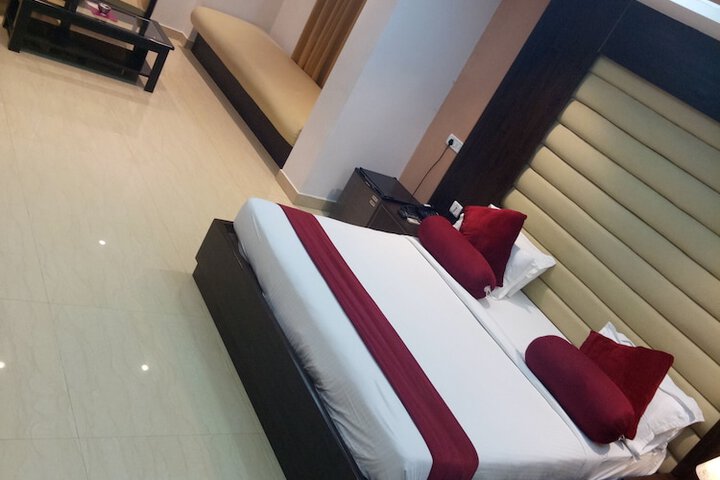 Room 7 of 25
