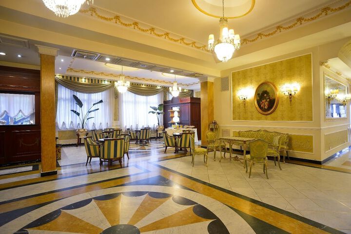 Hotel Lobby