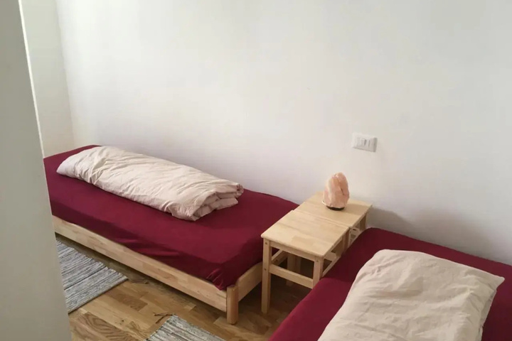 Room 5 of 14