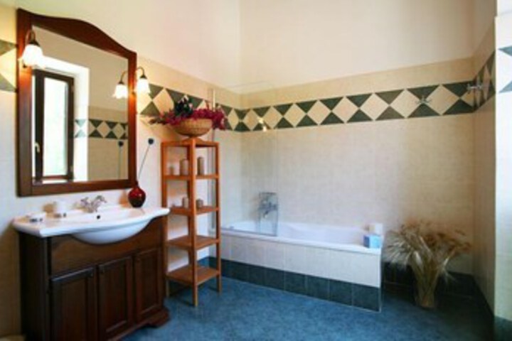 Room 41 of 104
