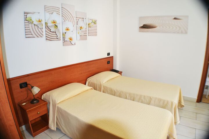 Room 15 of 31