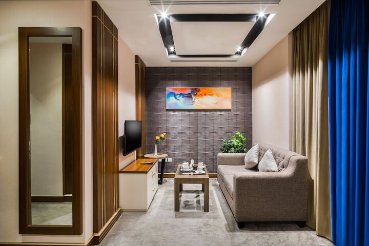 Room 17 of 52