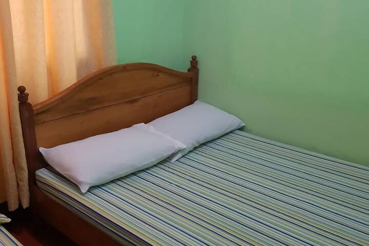 Room 7 of 18