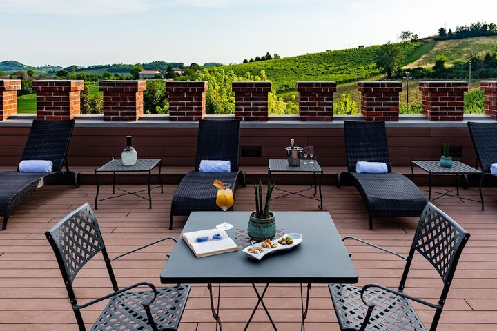 Sundeck 32 of 35