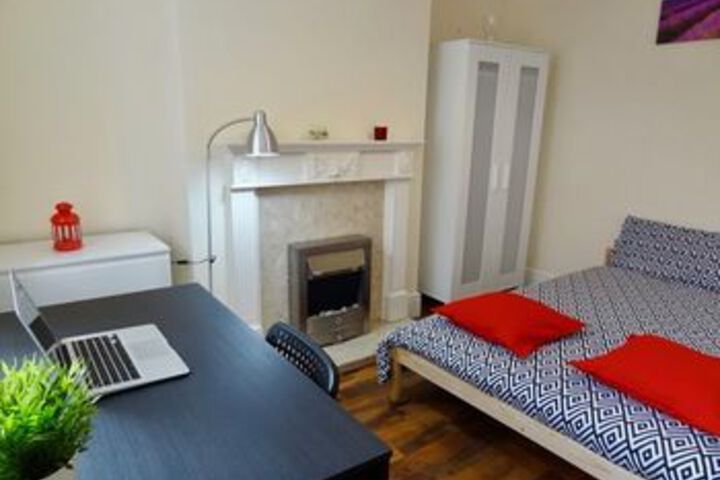 Room 8 of 23