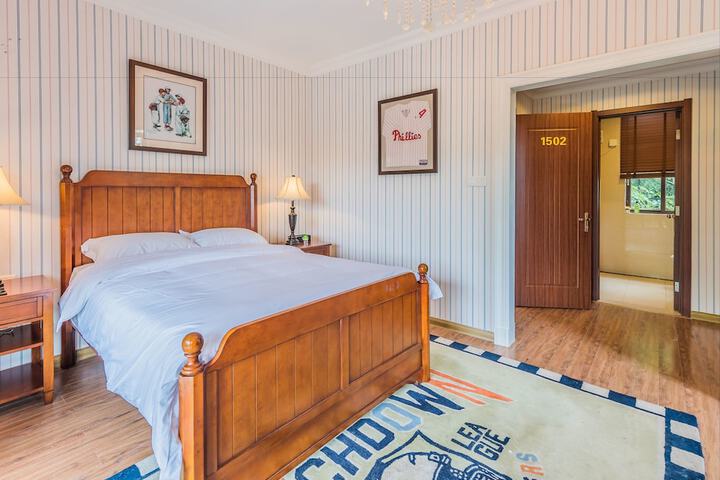 Room 15 of 19