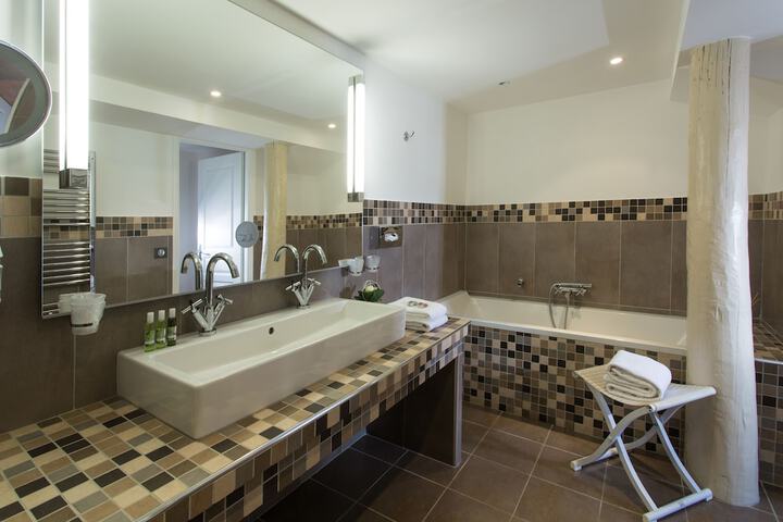 Bath Interior