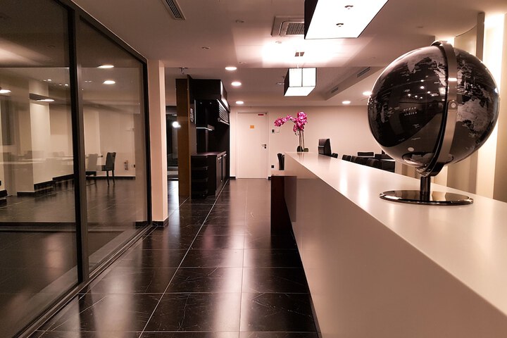 Lounge 57 of 63