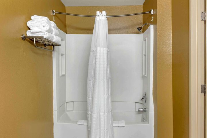 Room 35 of 43