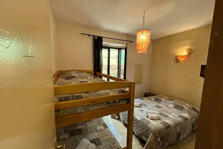 Room 10 of 61