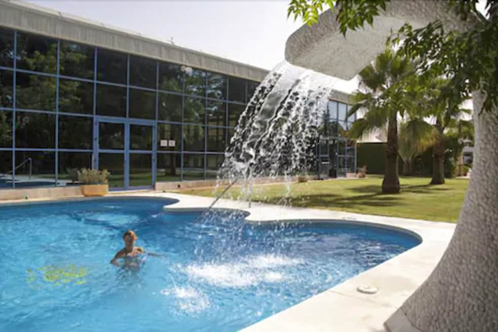 Hotel Pool