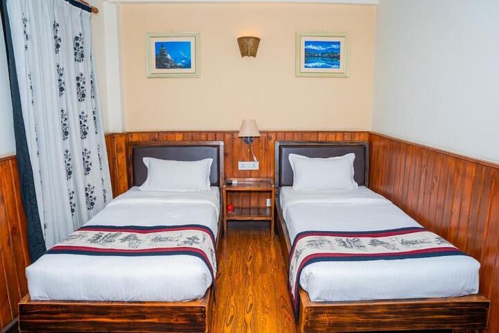 Room 4 of 42