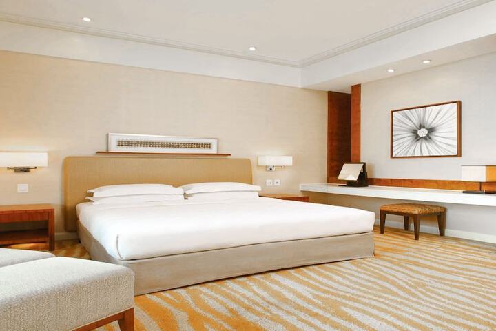 Room 17 of 49