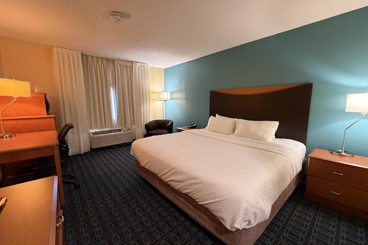 Room 4 of 34