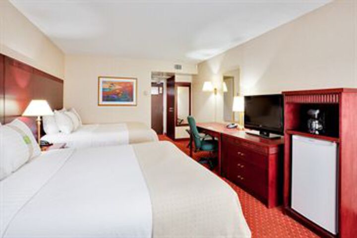 Room 5 of 14