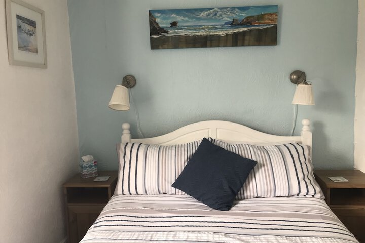 Room 2 of 22
