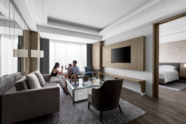 Room 32 of 97