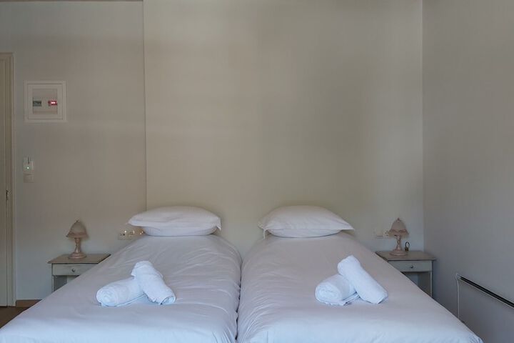 Room 55 of 446