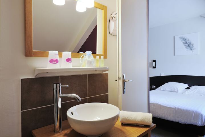 Room 50 of 72