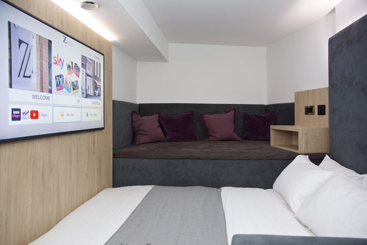 Room 14 of 50