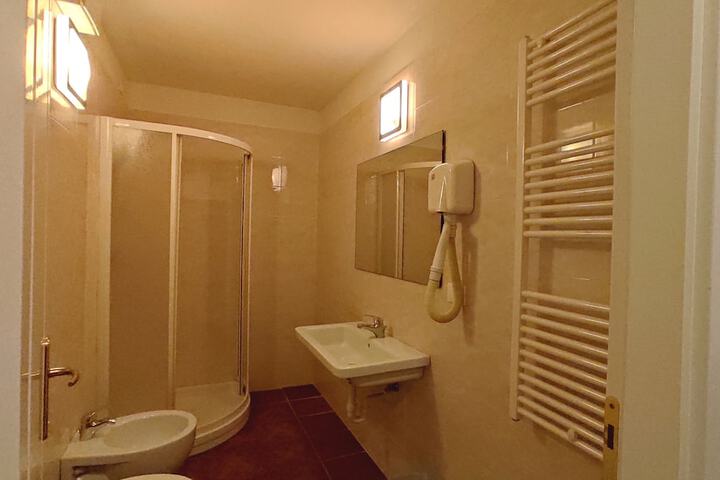 Room 42 of 52