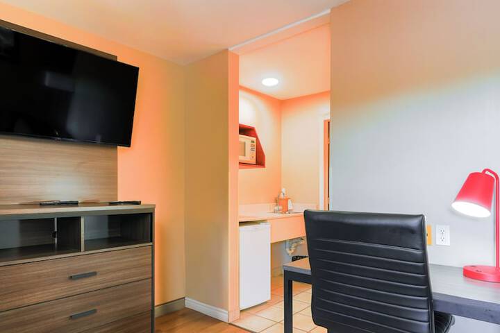 Room 4 of 71
