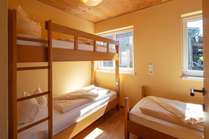 Room 12 of 61