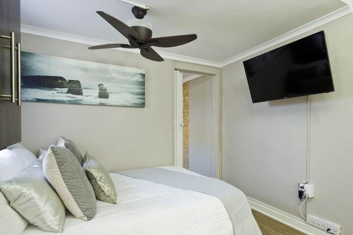 Room 2 of 40