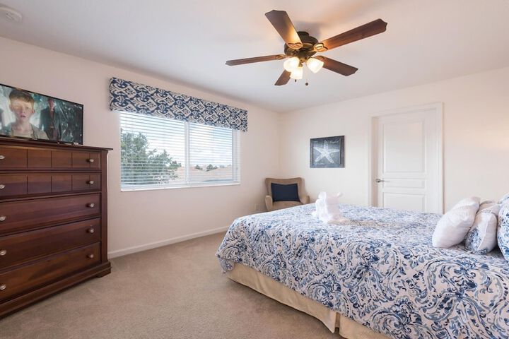 Room 43 of 710