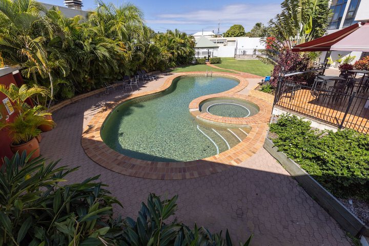 Pool Hotel