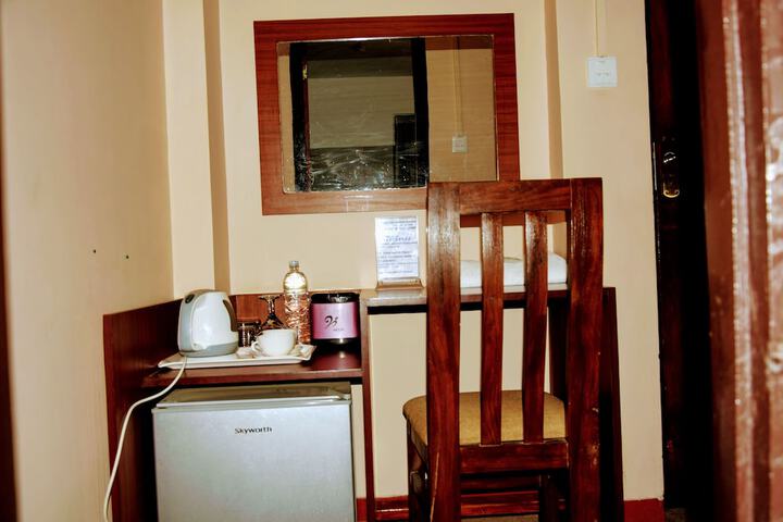 Room 12 of 31