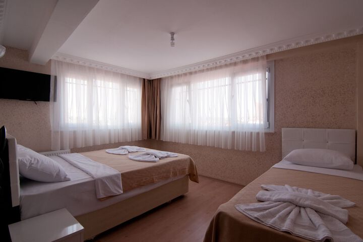 Room 10 of 22